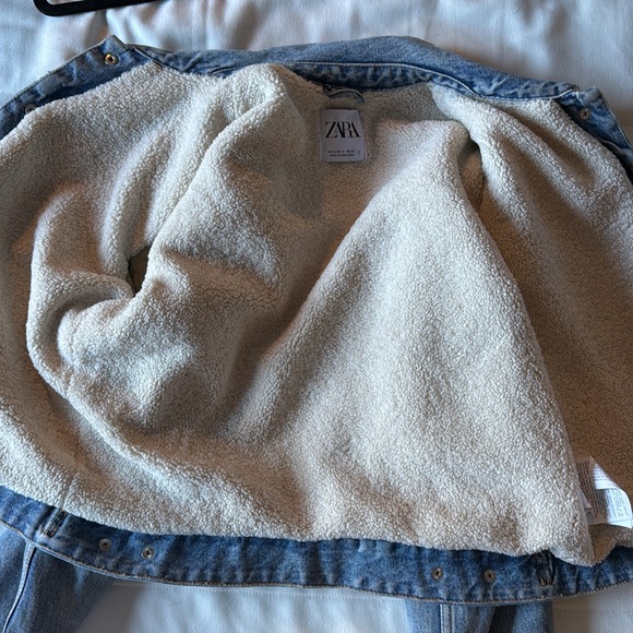 Zara Sherpa Lined Denim Jacket - Size Medium - Picture 9 of 9
